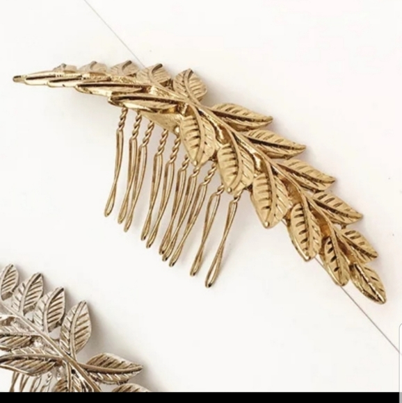 *Renata* Gold Comb Hair Clip - Picture 4 of 6